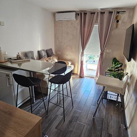 Apartment Natalia Valbandon Екстер'єр фото