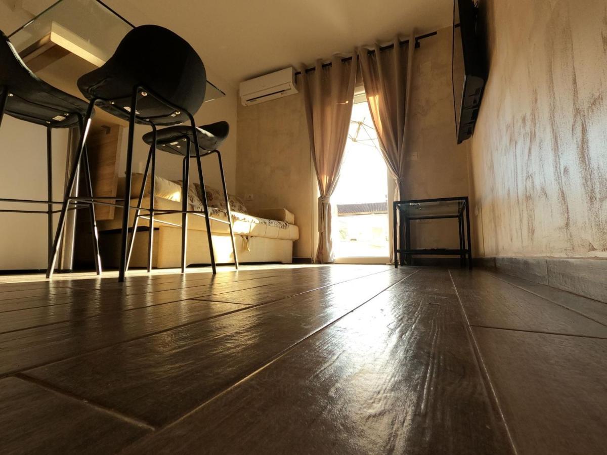 Apartment Natalia Valbandon Екстер'єр фото