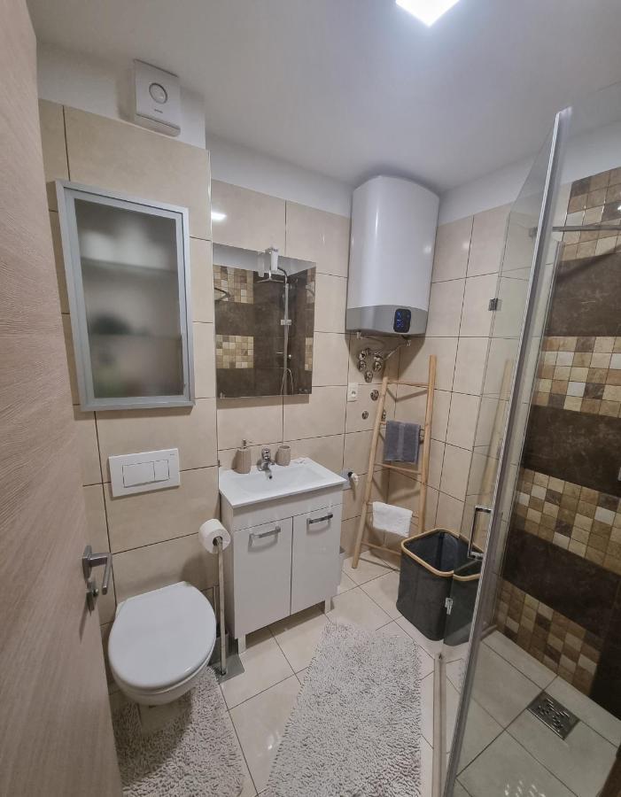 Apartment Natalia Valbandon Екстер'єр фото