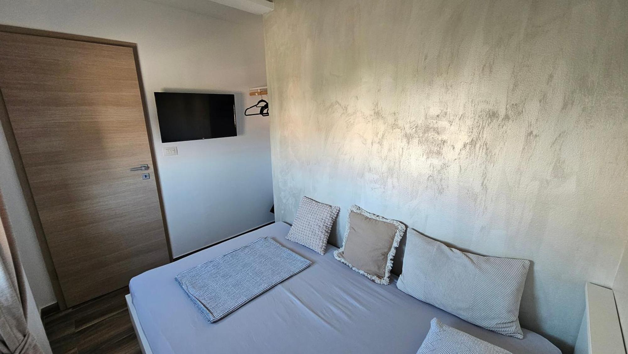 Apartment Natalia Valbandon Екстер'єр фото